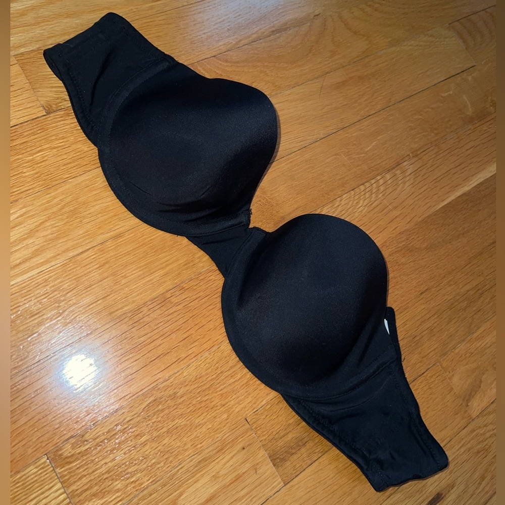 Black Strapless Bra